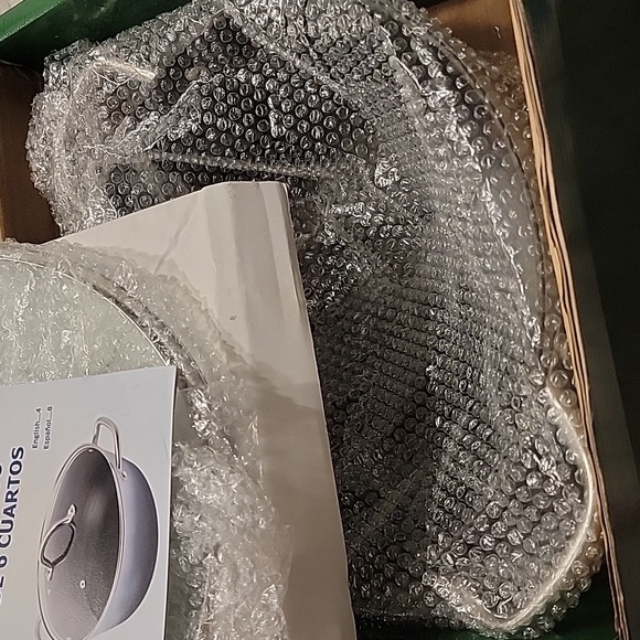 Crofton Lightweight Cast Iron 6Q Dutch Oven NEW IN BOX - Picture 5 of 6